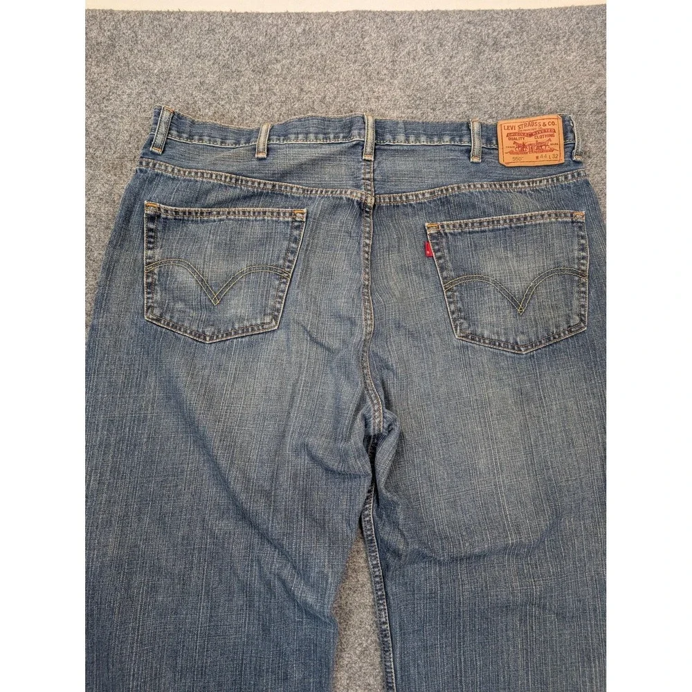 Levis 550 Jeans Mens 44x32 Blue Relaxed Fit Tapered Stained Workwear Denim Pants